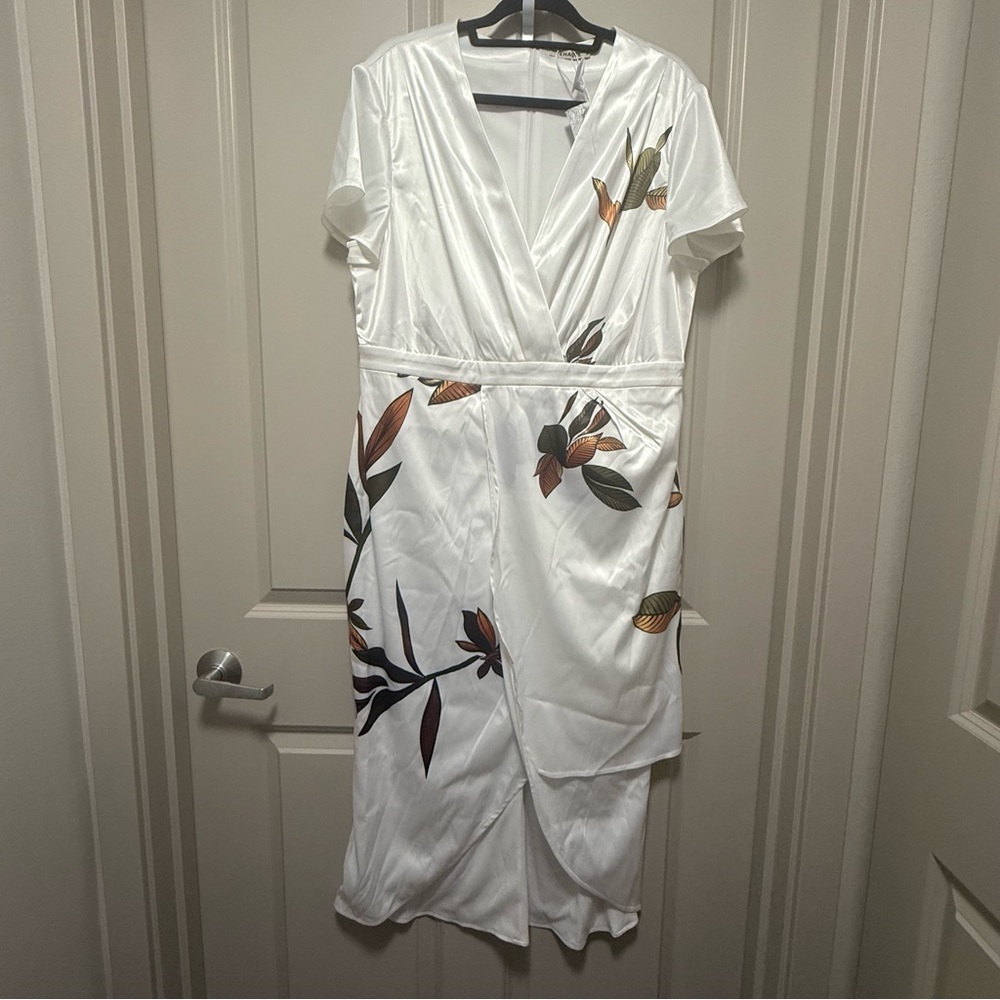 Fehaute White floral high low dress